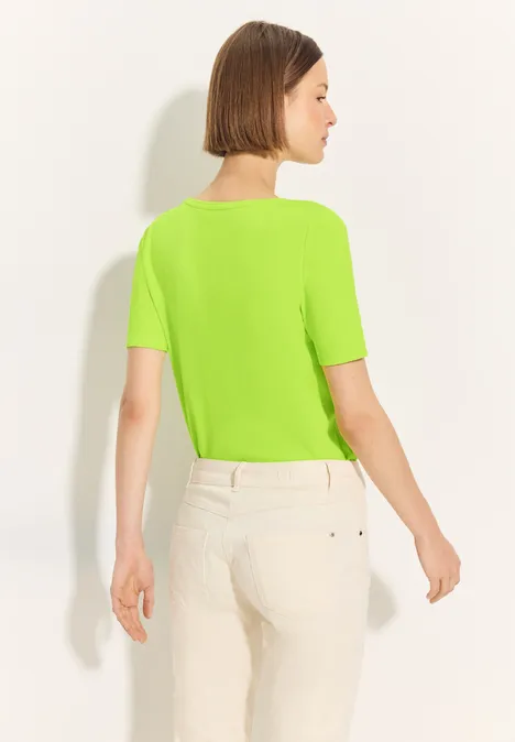 T-Shirt in Unifarbe soft lime