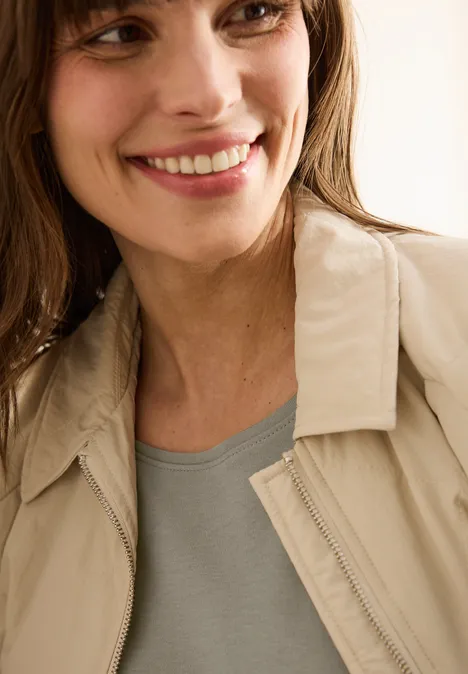 T-Shirt in Unifarbe smoky taupe