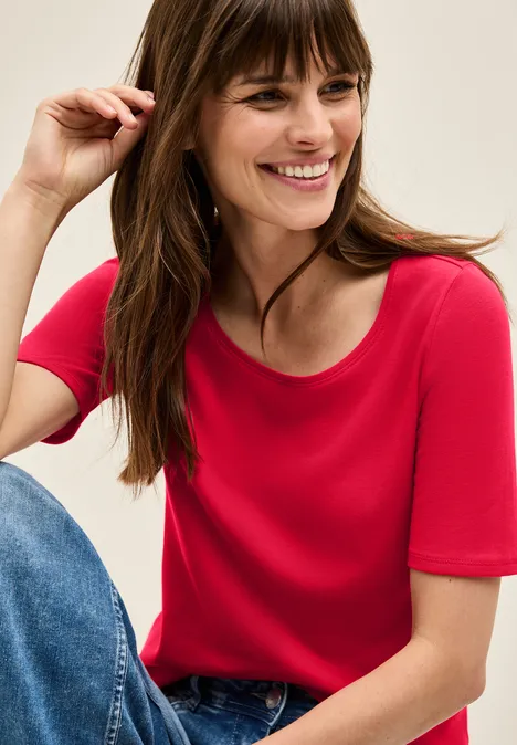 T-Shirt in Unifarbe glazed apple red