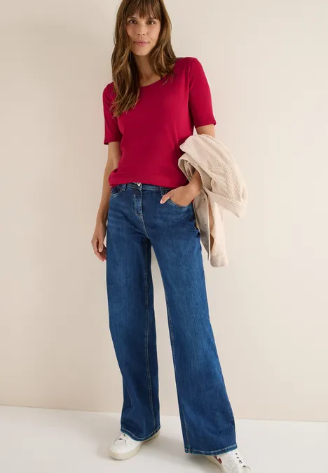 T-Shirt in Unifarbe beaujolais red