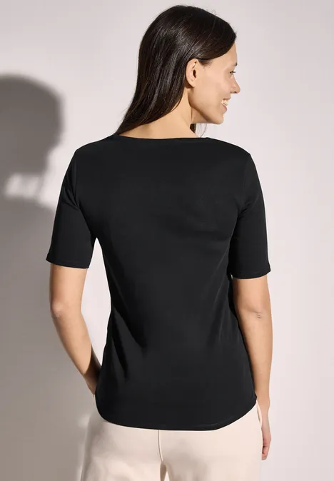 V-Neck T-Shirt Black