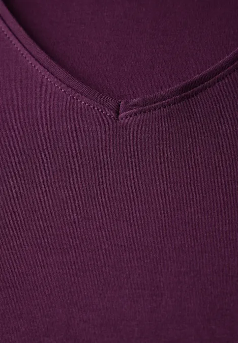 V-Neck T-Shirt deep berry