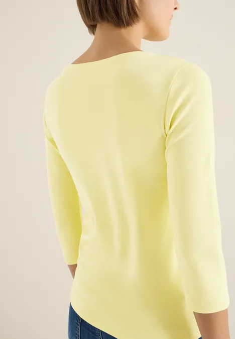 Basic shirt in effen kleur iced yellow Basic shirt in effen kleur iced yellow