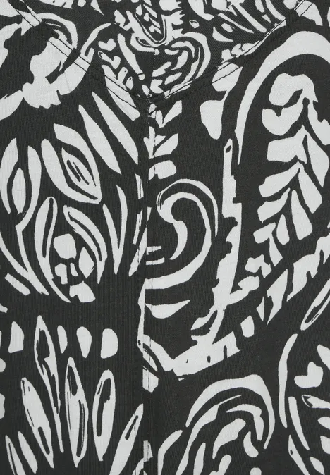 Paisley Print T-Shirt Black Paisley Print T-Shirt Black