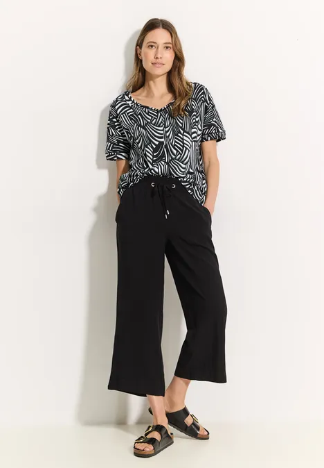 T-Shirt mit Stickerei Black