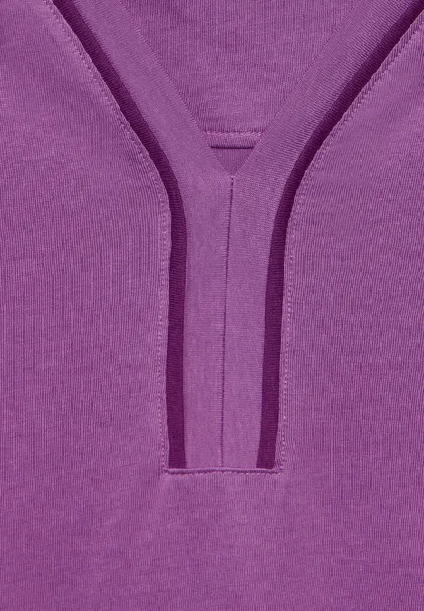 Top mit Paspelband iced violet