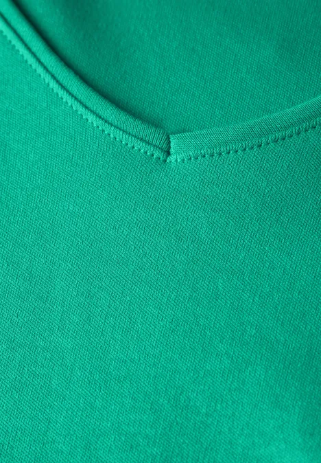 Shirt mit V-Ausschnitt aventurine green