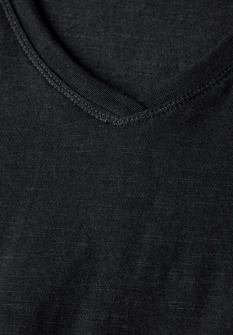 Basic V-Neck T-Shirt Black