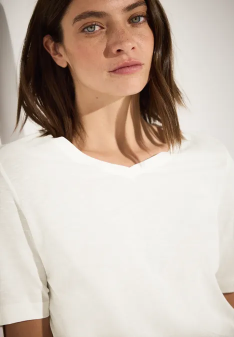 Basic V-Neck T-Shirt vanilla white