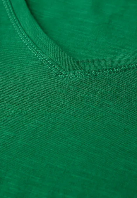 Basic V-Neck T-Shirt garden green