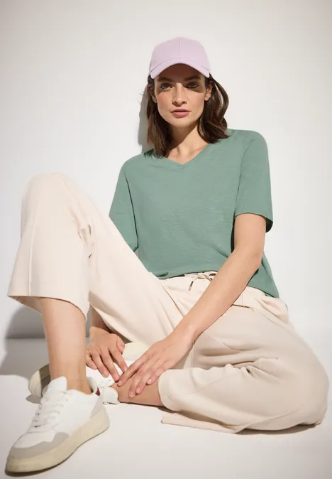 Basic V-Neck T-Shirt matcha green