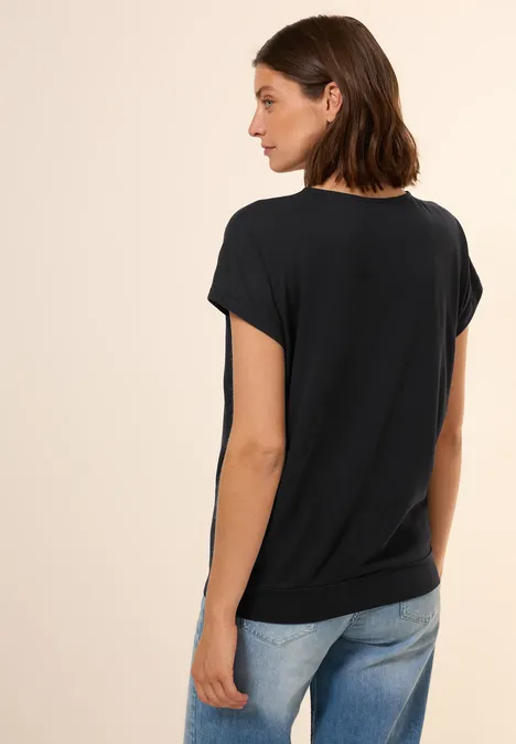 V-Neck T-Shirt Black V-Neck T-Shirt Black