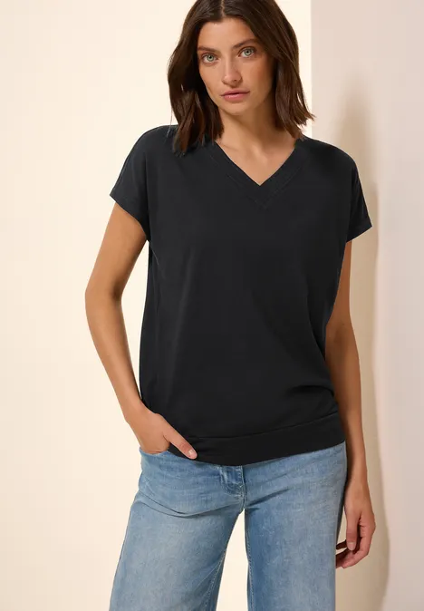 V-Neck T-Shirt Black V-Neck T-Shirt Black