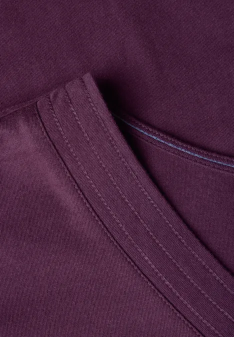 V-Neck T-Shirt deep berry