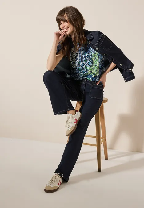T-Shirt mit Muster universal blue