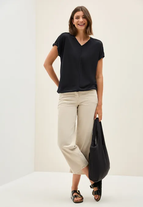 T-Shirt mit Deko-Nähten Black