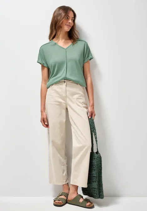 T-Shirt mit Deko-Nähten matcha green