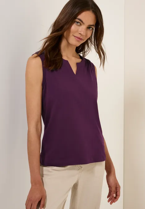Top in Unifarbe deep berry