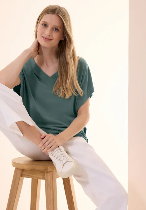Lässiges V-Neck Shirt dark balmy khaki