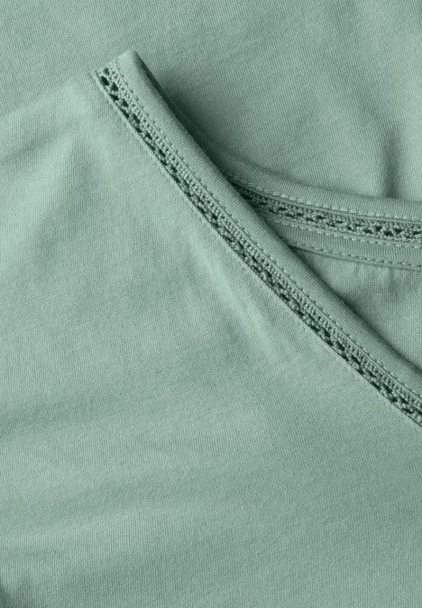 T-Shirt mit Zierdetail matcha green