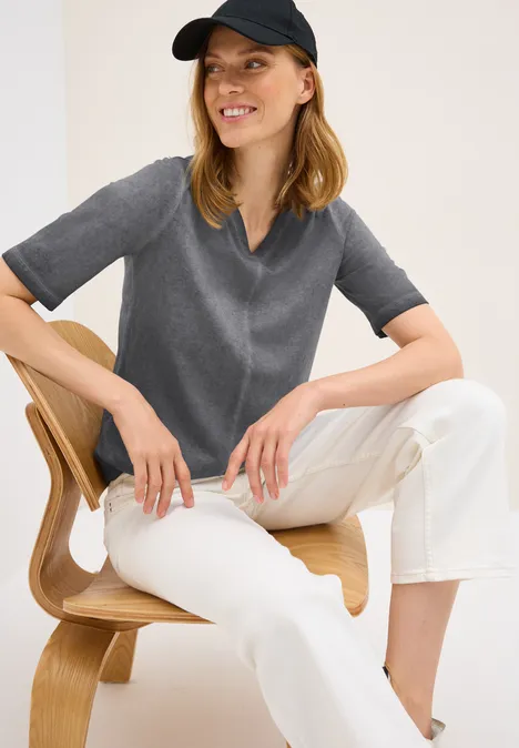 V-Neck Shirt im Washed-Look volcanic grey