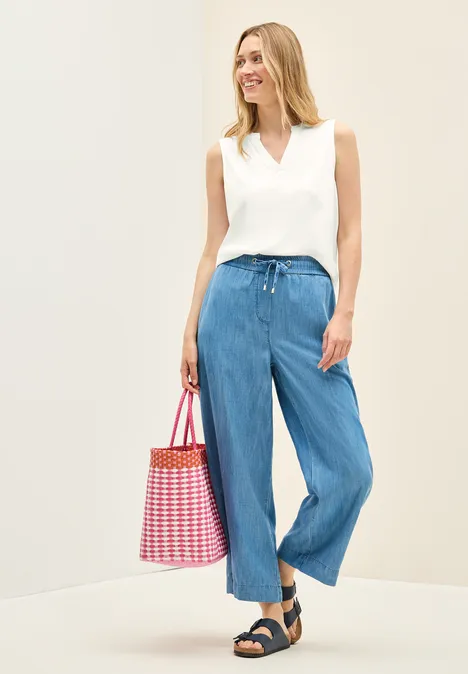 Split Neck Top vanilla white