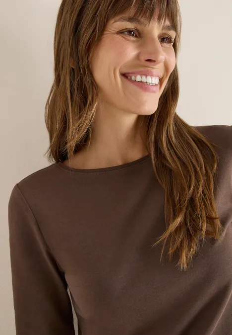 Shirt mit U-Boot-Ausschnitt chocolate mousse