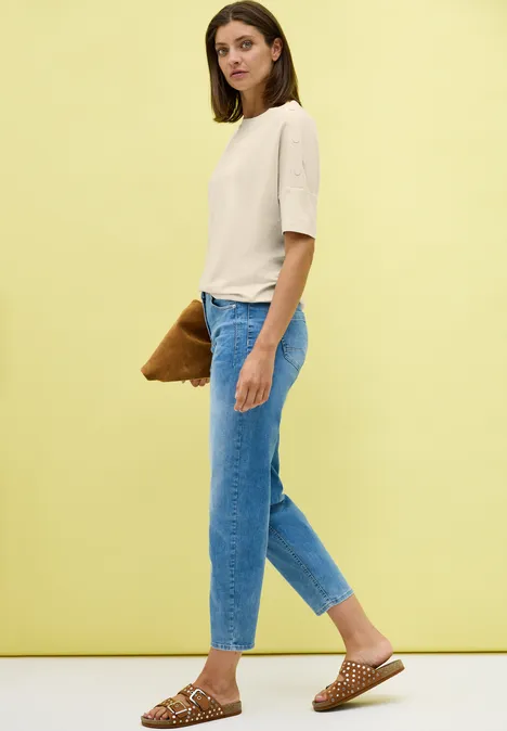 T-Shirt mit Knopfdetail light beige
