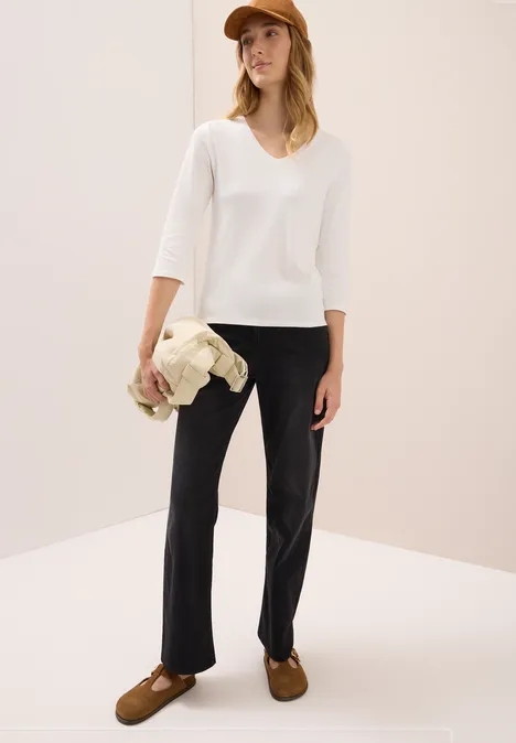 Basic V-Neck Shirt vanilla white