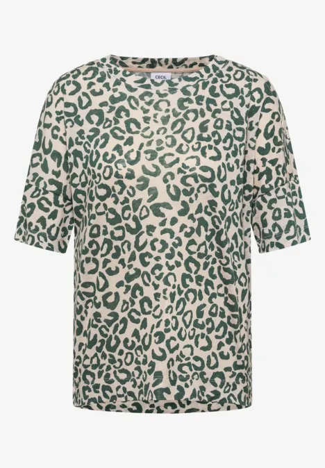 Beige T-shirt met groen luipaardprint.