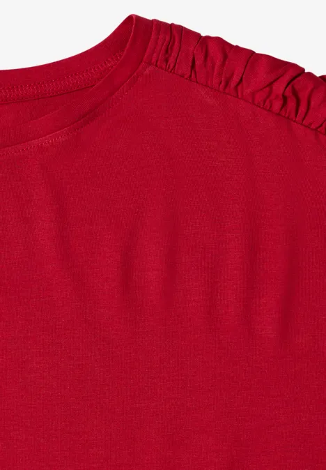 Kurzarm Shirt mit Boatneck und Raffung tamarillo red Rotes Oberteil mit feinen Rüschen am Schulterbereich.