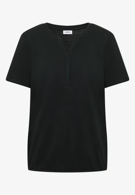 Zwart T-shirt met korte mouwen, V-hals en knoopsluiting.