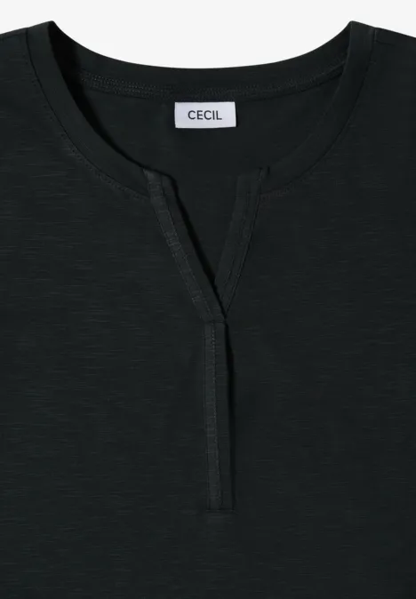 Zwart T-shirt met korte mouwen en splitkraag, merklabel 'CECIL' in de nek.