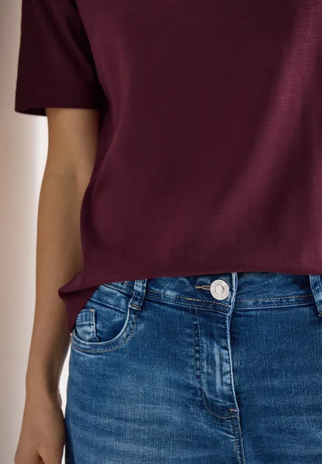 Basic T-Shirt mit V-Neck sweet grape red