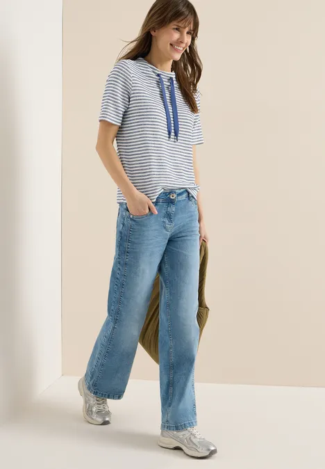 T-shirt à col funky et structure sporty denim blue T-shirt à col funky et structure sporty denim blue