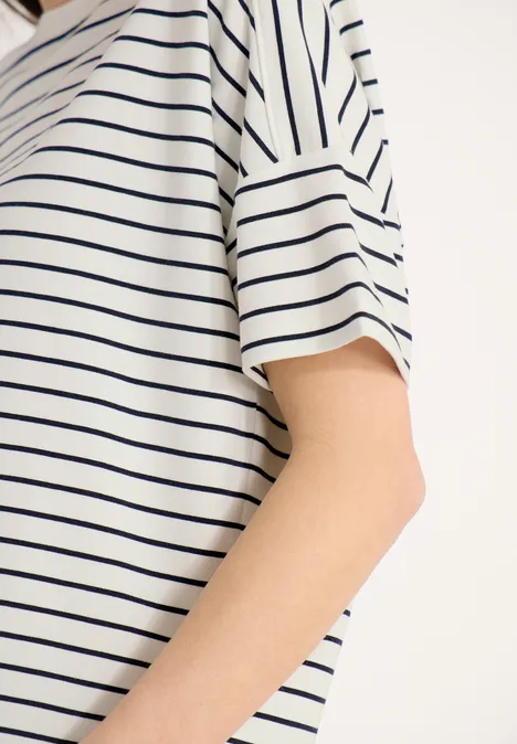 Shirt met rimpels universal blue