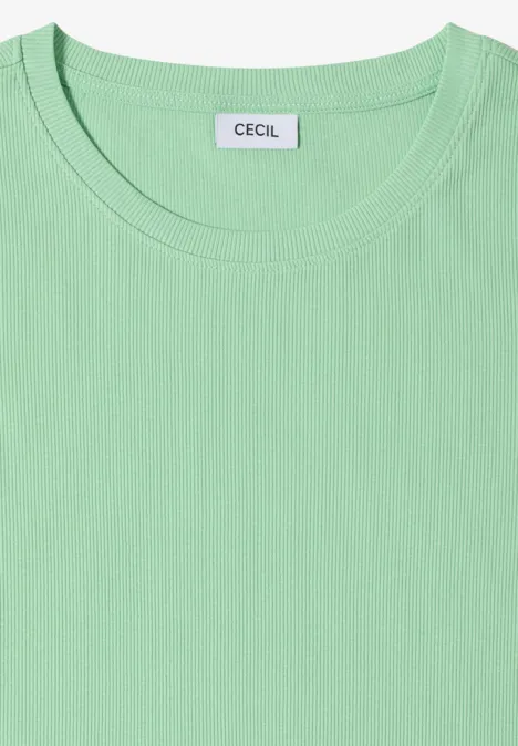 Hellgrünes T-Shirt mit Rundhalsausschnitt und ‚CECIL‘-Label, ordentlich gefaltet.