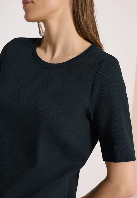 Basic T-Shirt in Rippstruktur palm breeze green