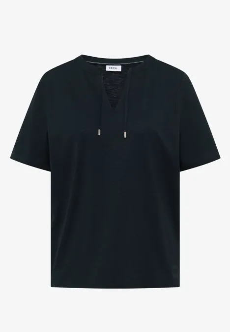 T-shirt noir à manches courtes avec laçage au col en V.