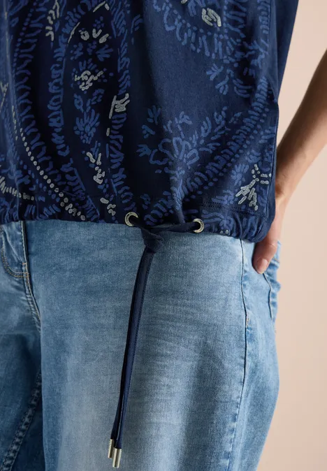 T-Shirt mit Rundhals und Frontprint universal blue T-Shirt mit Rundhals und Frontprint universal blue