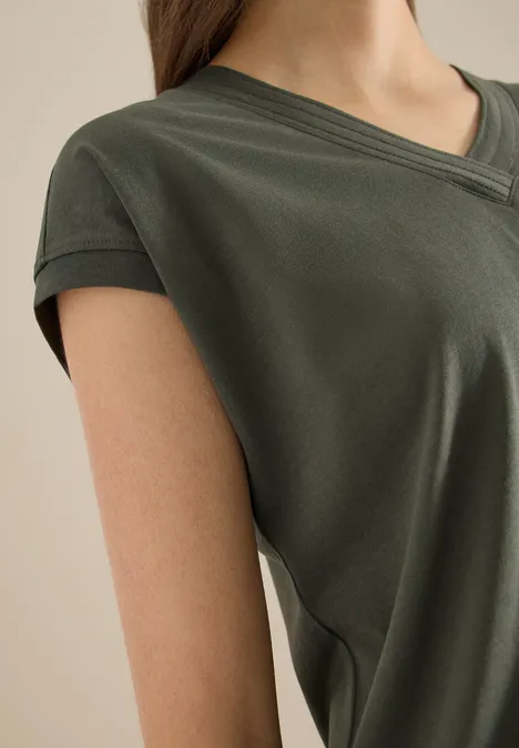 T-shirt à manches courtes et col en V en couleur unie khaki T-shirt à manches courtes et col en V en couleur unie khaki