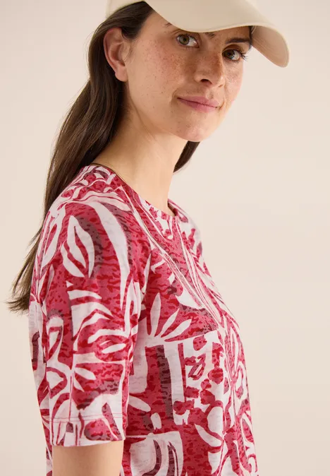 T-Shirt in Ausbrenner-Optik glazed apple red