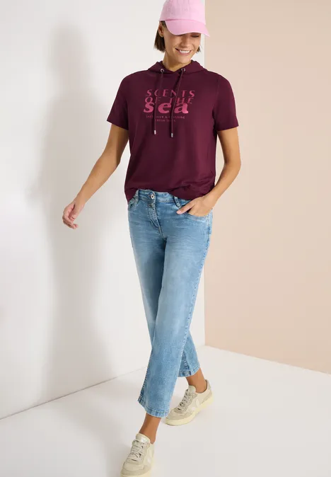 Shirt met korte mouwen, capuchon en tekst sweet grape red Shirt met korte mouwen, capuchon en tekst sweet grape red