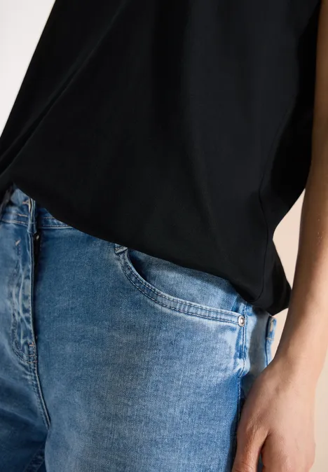 T-shirt avec col en V et détail en dentelle Black