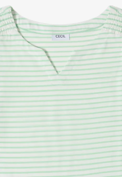 Wit T-shirt met korte mouwen, fijne lichtgroene strepen en een kleine V-hals