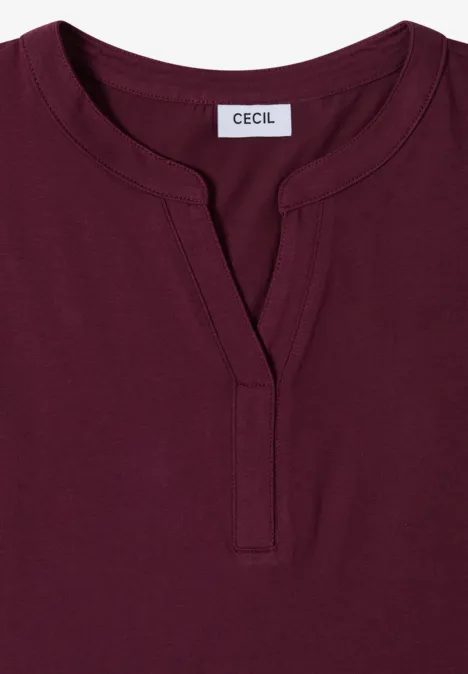 Effen bordeauxrood damesshirt met tuniekhals en V-hals, merk CECIL.