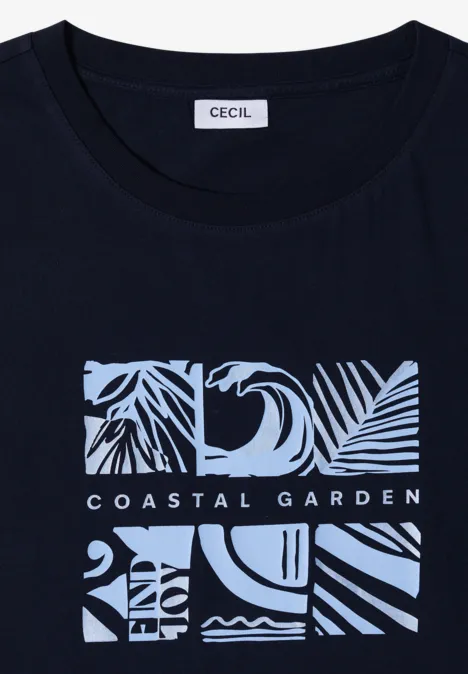 Shirt met ronde hals en frontprint universal blue Donkerblauw T-shirt met tropische blad- en golfpatronen en opdruk 'COASTAL GARDEN', merklabel 'CECIL'