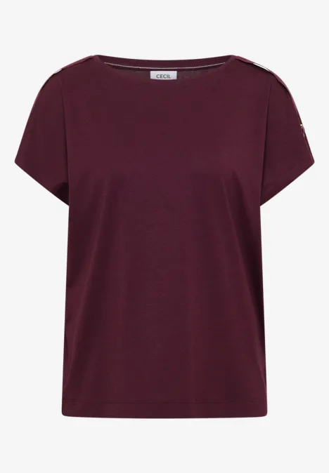 Ein schlichtes, burgunderrotes T-Shirt mit kurzen Ärmeln und rundem Ausschnitt.