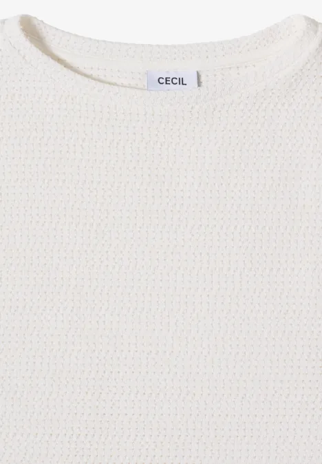 Weißes Feinstrick-Oberteil mit Rundhalsausschnitt und Label „CECIL“.
