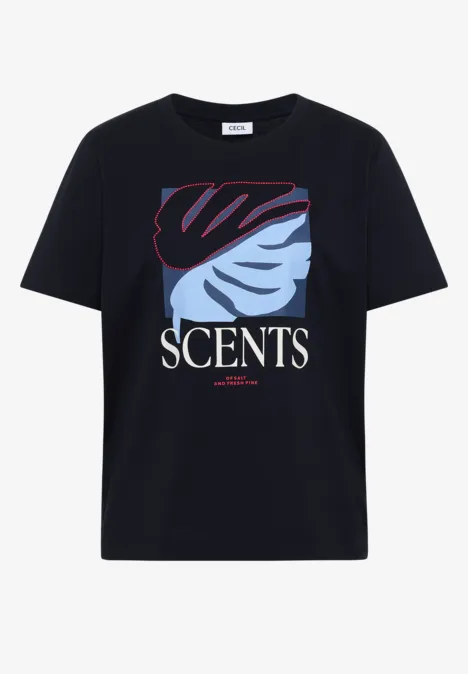 Schwarzes T-Shirt mit abstraktem blau-rotem Muster und weißem 'SCENTS'-Print.